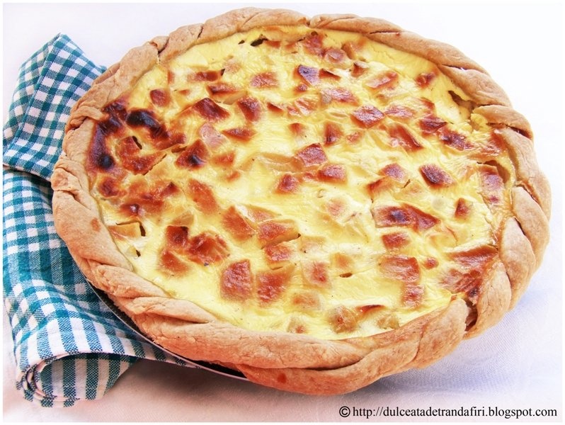 Tarta de curcan cu mere