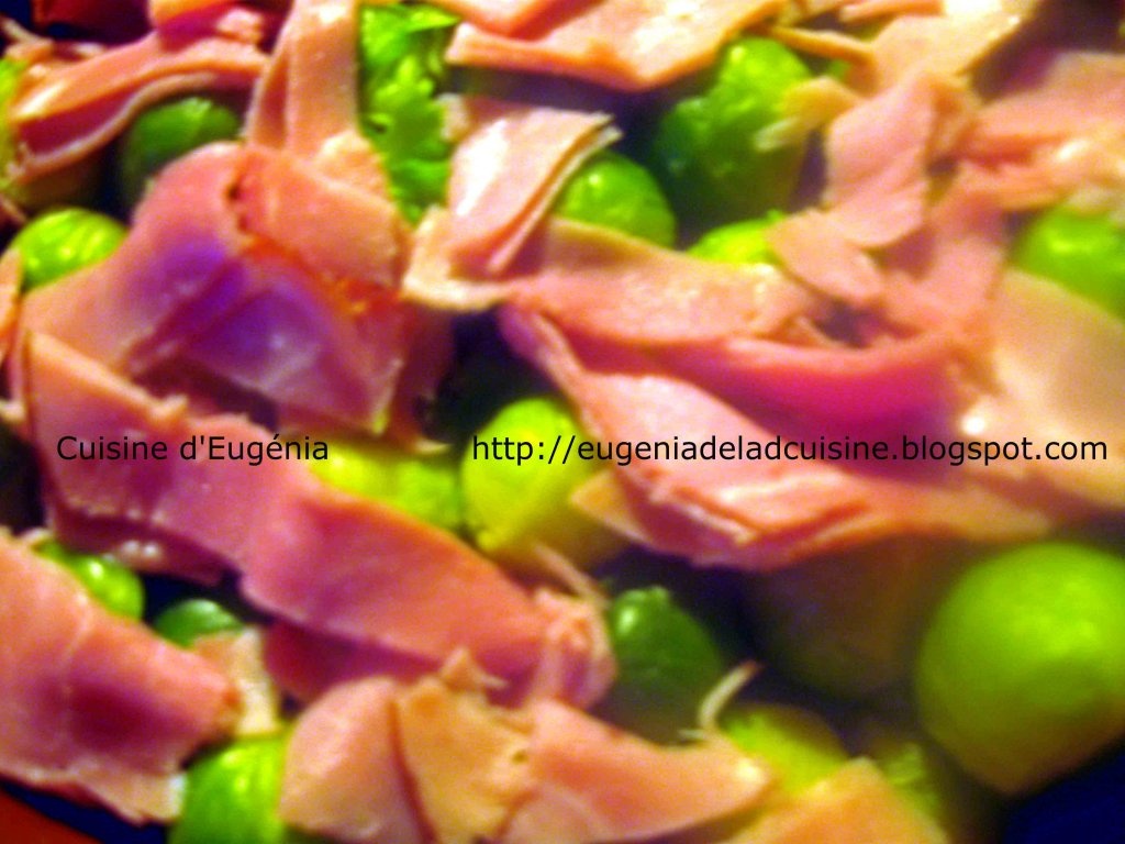 Varza de bruxelles cu jambon si bacon