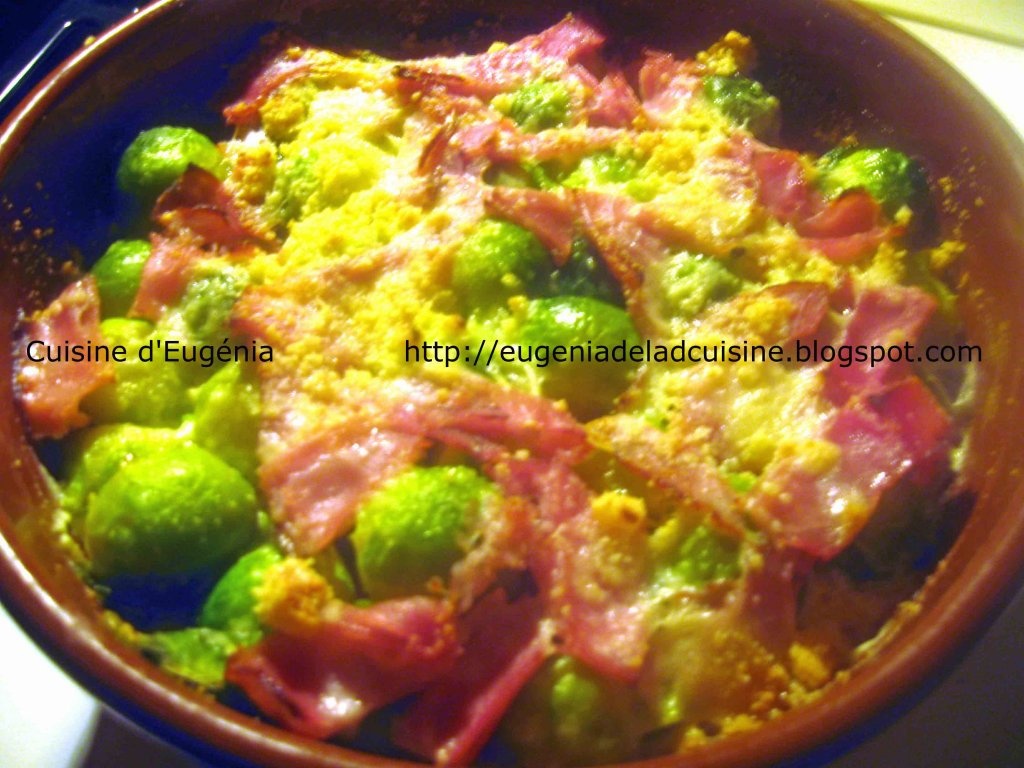 Varza de bruxelles cu jambon si bacon