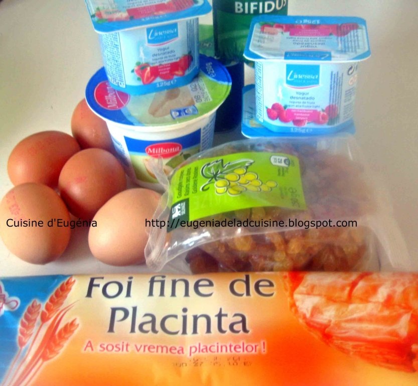 Placinta cu iaurt cu fructe