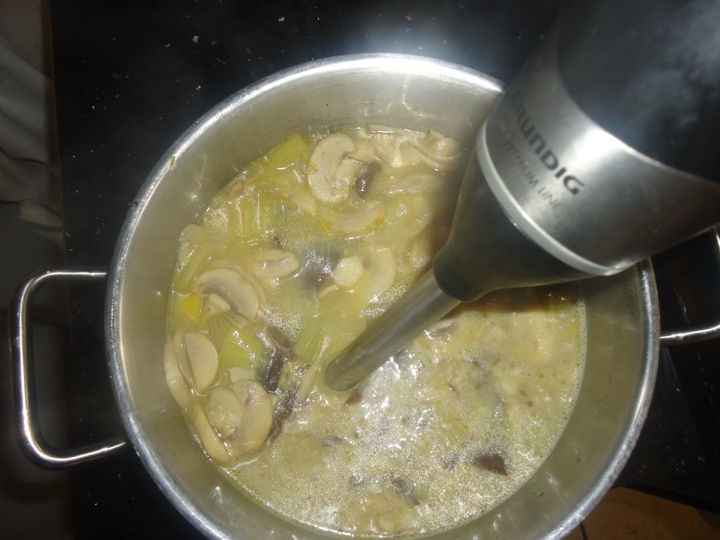 Supa crema de ciuperci