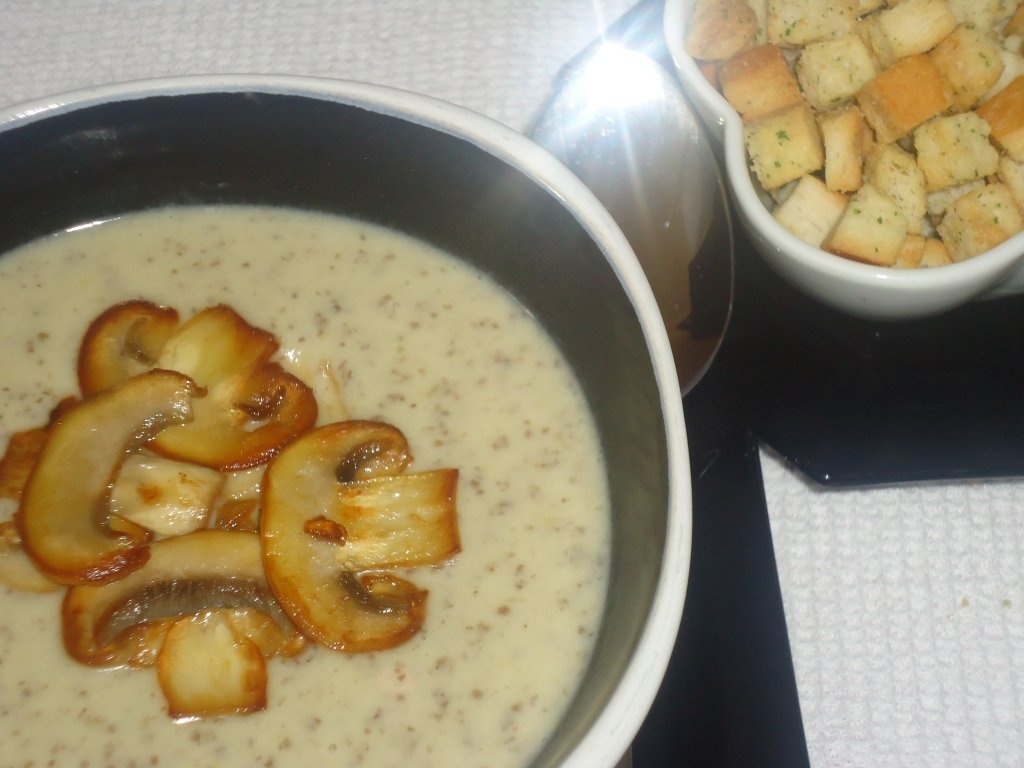 Supa crema de ciuperci
