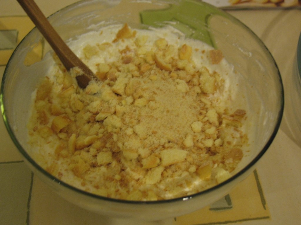 Strudel cu urda si stafide