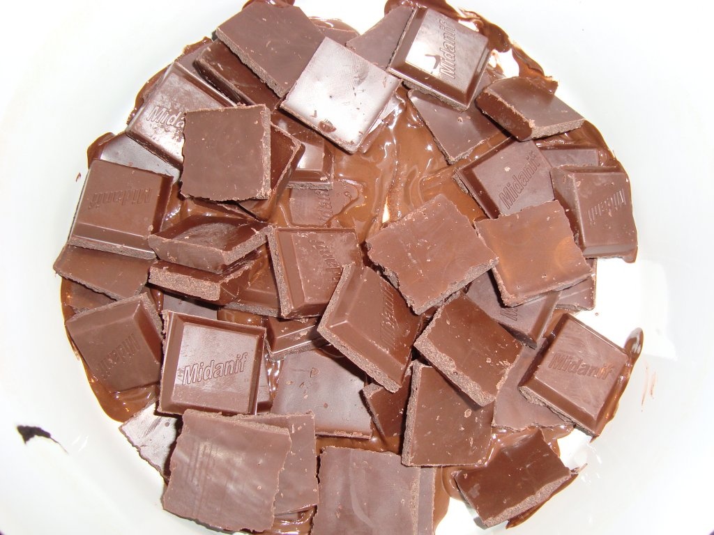 Tort de ciocolata de 8 Martie