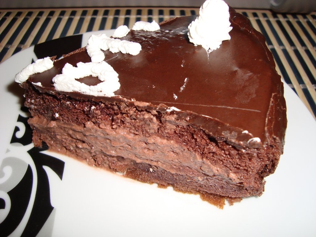 Tort de ciocolata de 8 Martie
