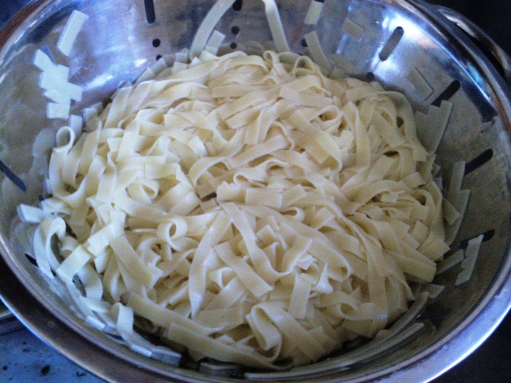 Fiedea chinezeasca cu pui si legume