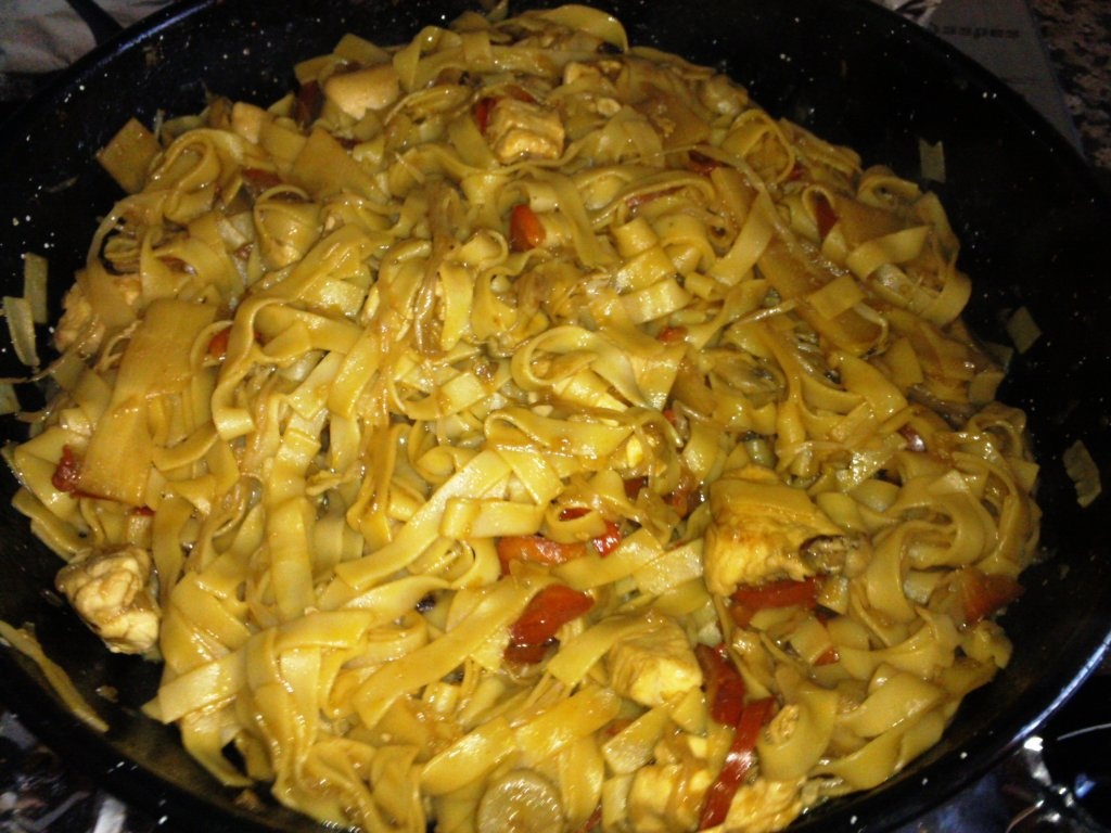 Fiedea chinezeasca cu pui si legume