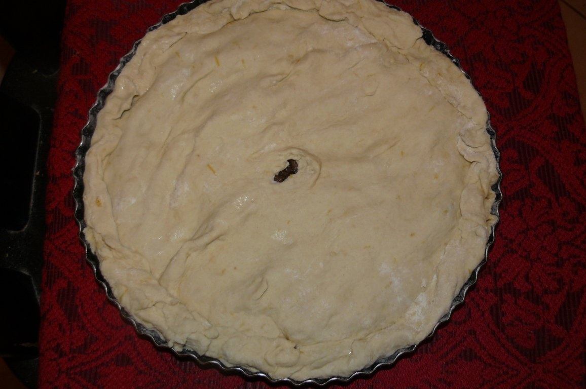 Turtă cu mere glasate