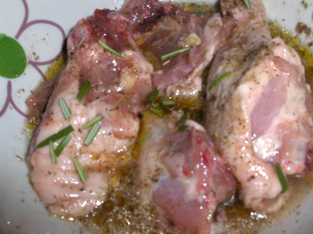 Pulpe cu usturoi si ierburi aromatice la cuptor