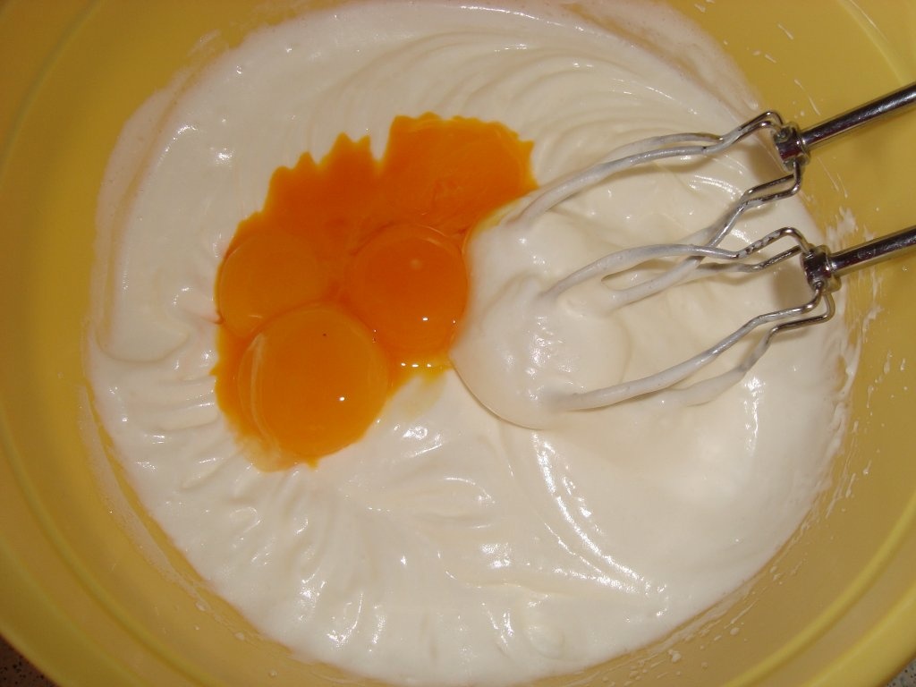 Prajitura pufoasa cu budinca