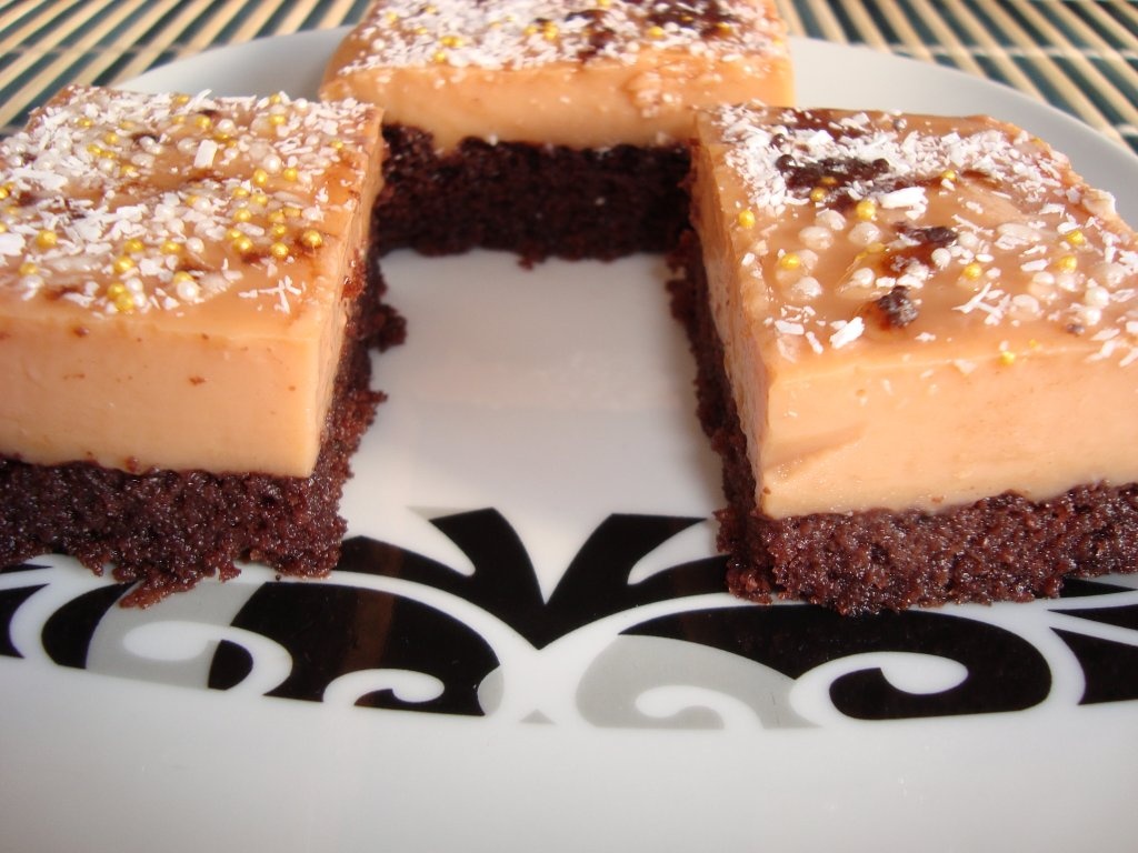 Prajitura pufoasa cu budinca