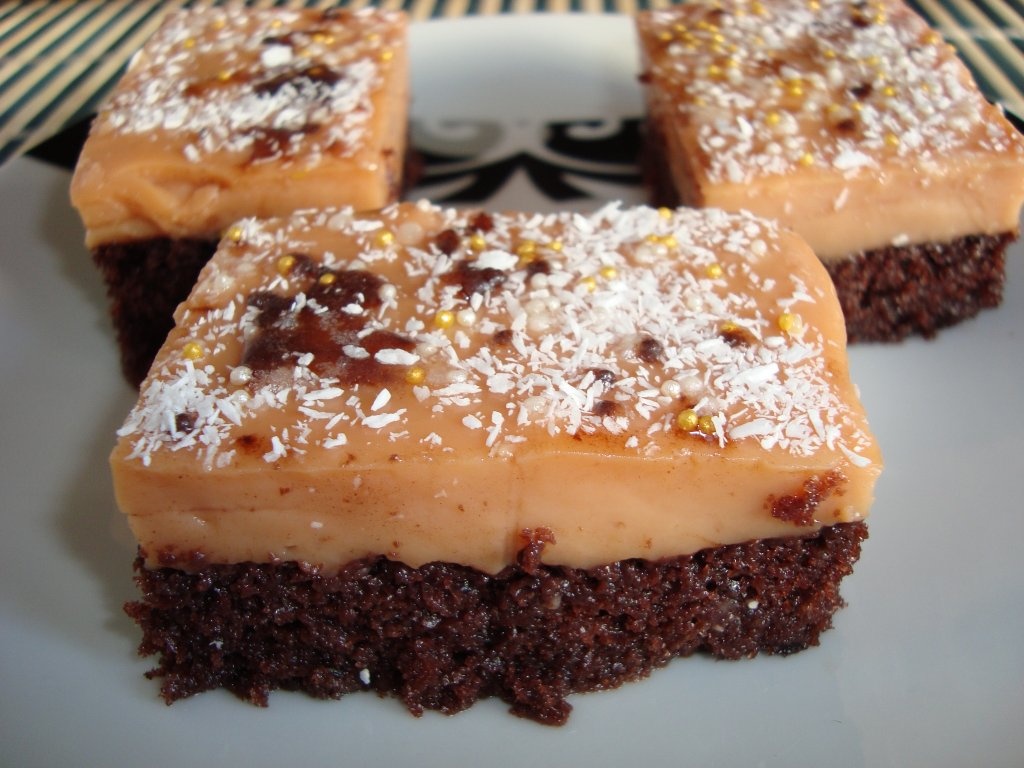 Prajitura pufoasa cu budinca