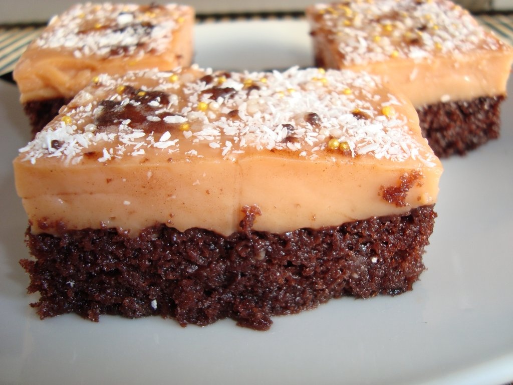 Prajitura pufoasa cu budinca