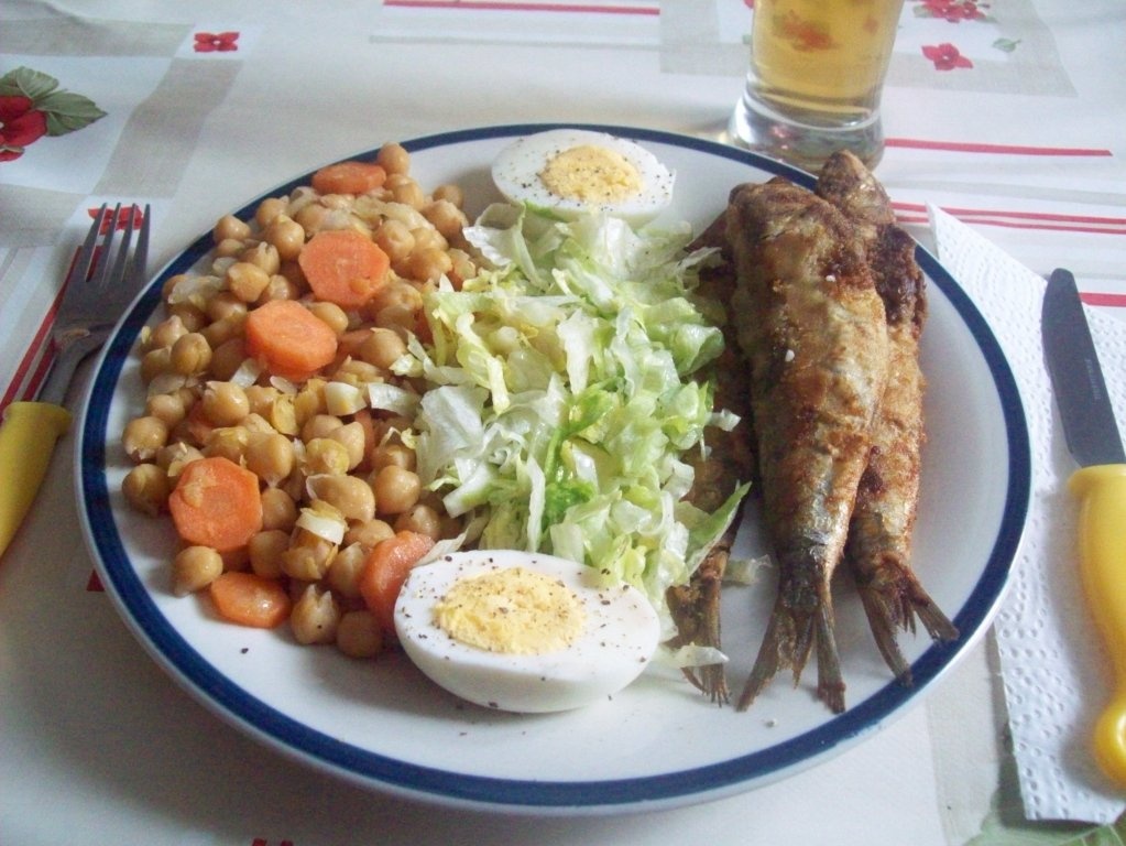 Sardine prajite cu naut