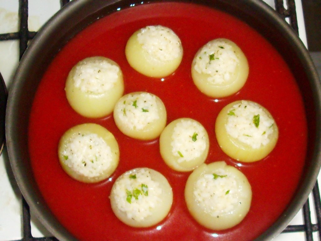 Ceapa umpluta cu orez