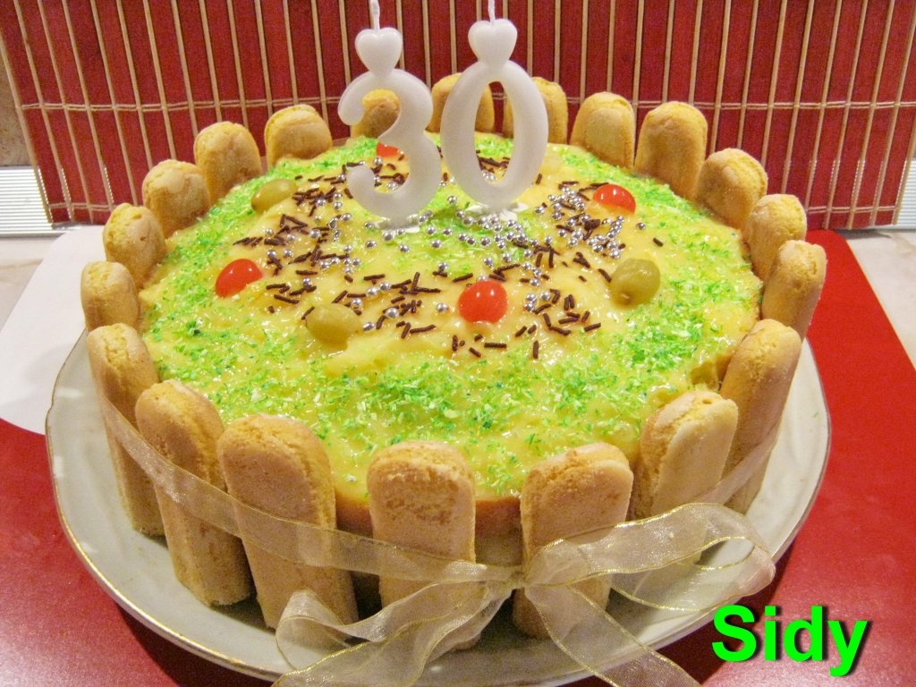 Tort cu punch, vanilie si coktail de fructe