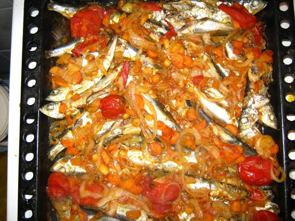 Hering la cuptor cu salata