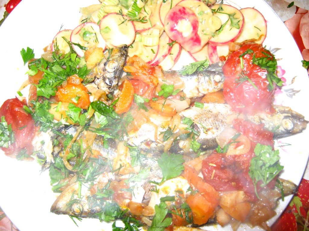 Hering la cuptor cu salata