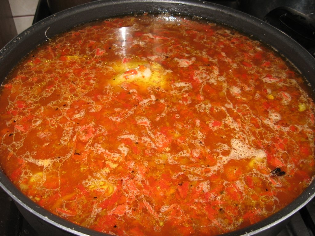 Pilaf cu carne de gaina si ardei copti