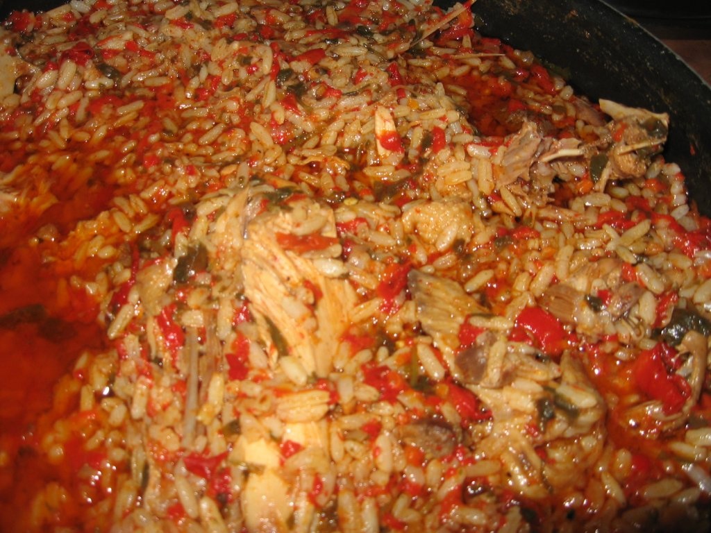 Pilaf cu carne de gaina si ardei copti