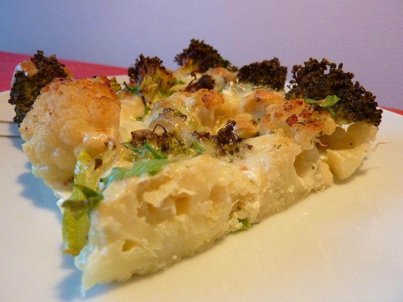 Placinta cu brocoli si conopida
