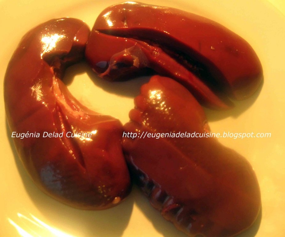 Rinichi de porc in sos de vin aromat