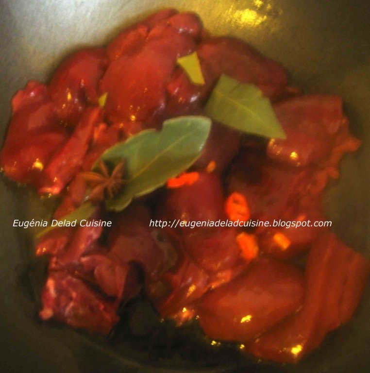 Rinichi de porc in sos de vin aromat