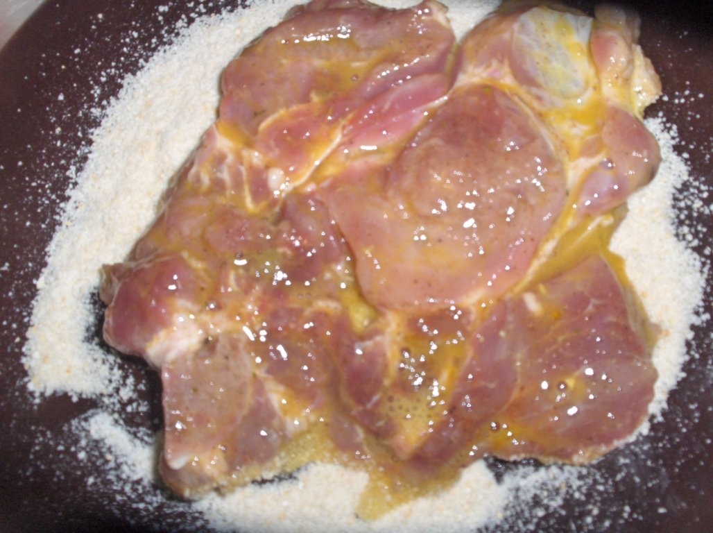 Cotlete pane în stil portughez