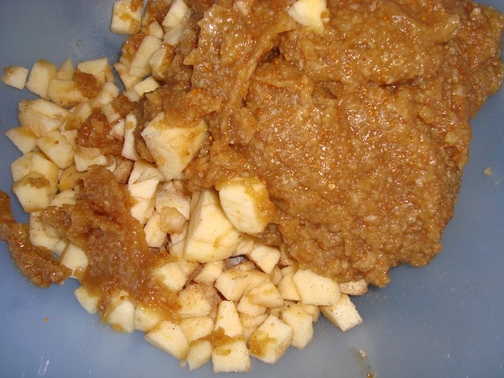 Salata de stafide, mere si smochine