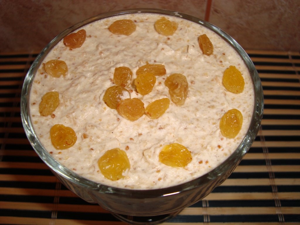 Salata de stafide, mere si smochine