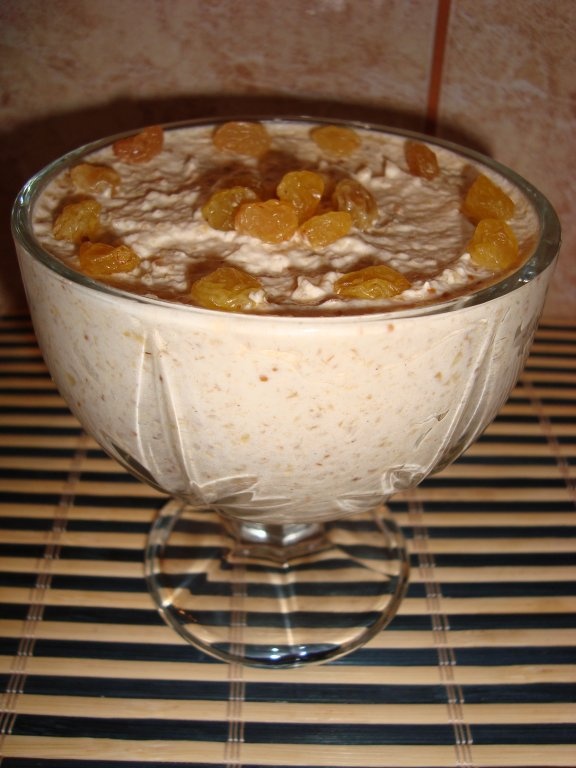 Salata de stafide, mere si smochine