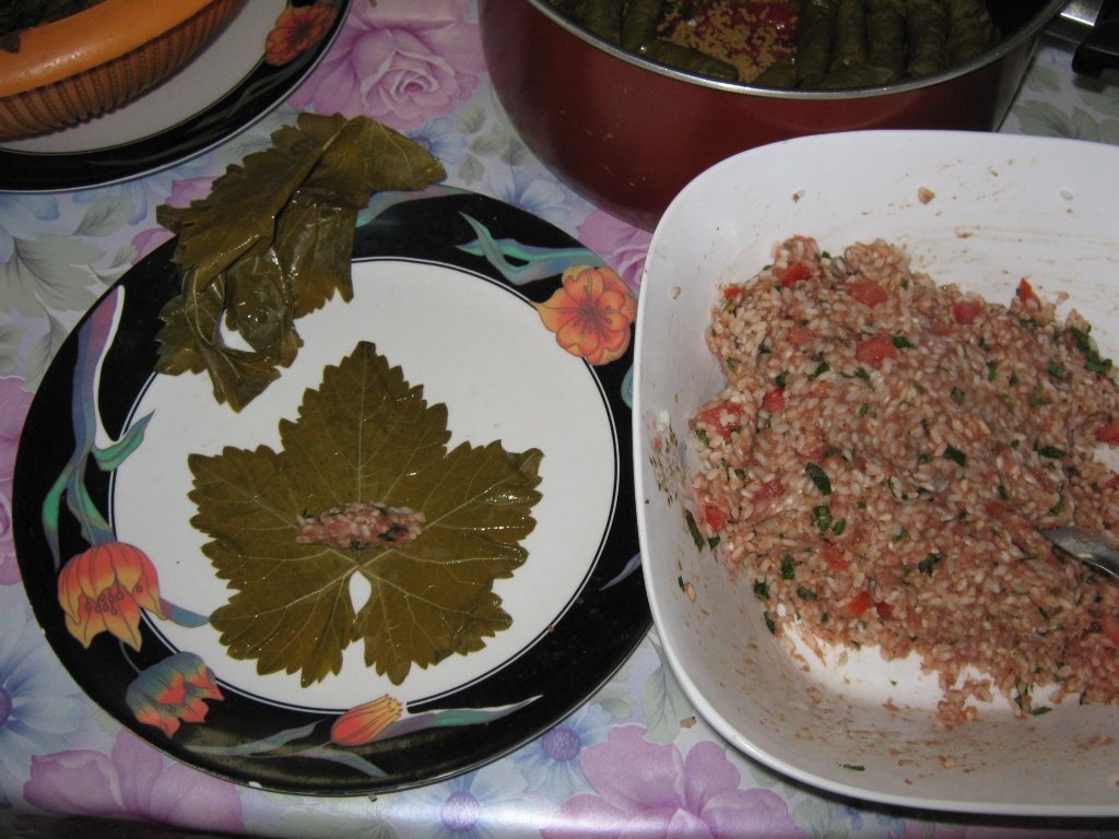 Sarmalute in foi de vita cu carne de oaie-reteta araba