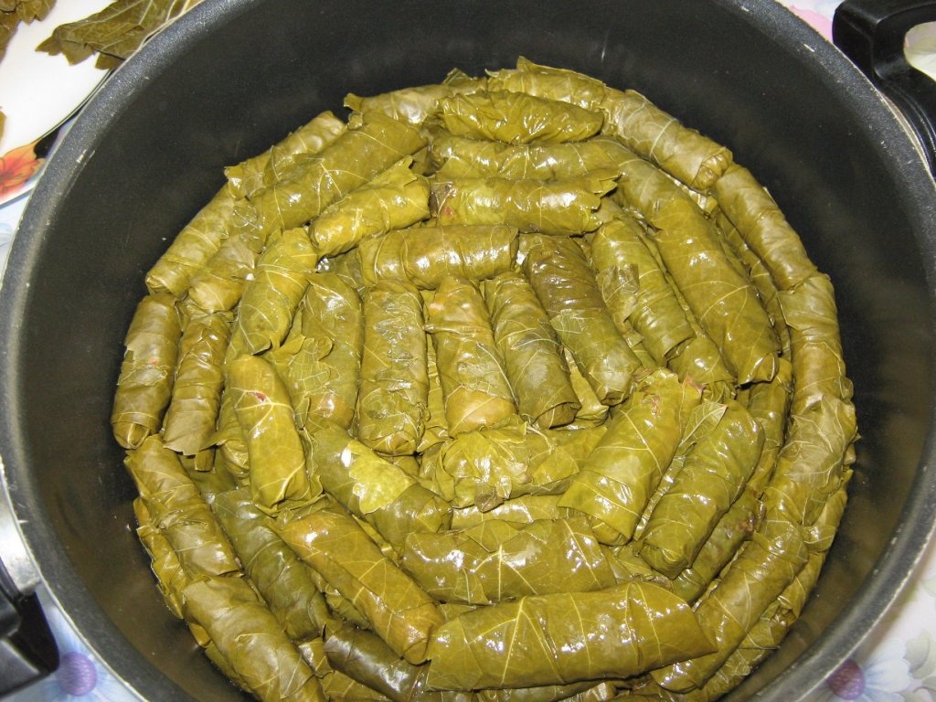 Sarmalute in foi de vita cu carne de oaie-reteta araba