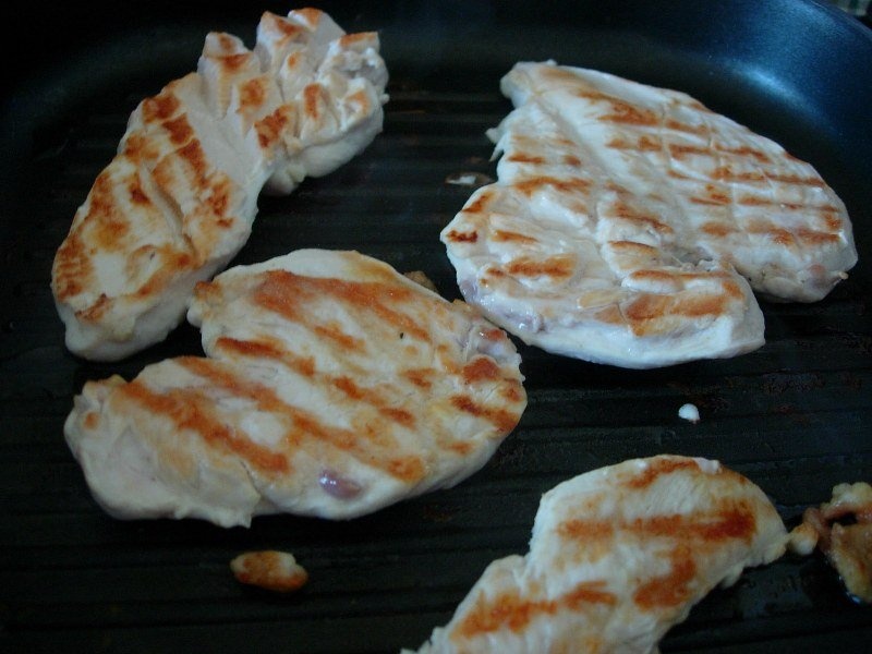 Gratare de pui cu pasta de leurda