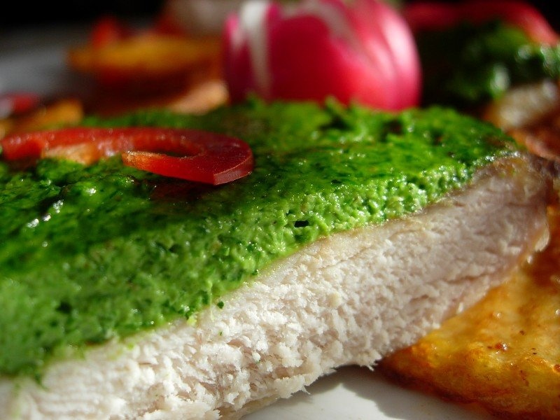 Gratare de pui cu pasta de leurda