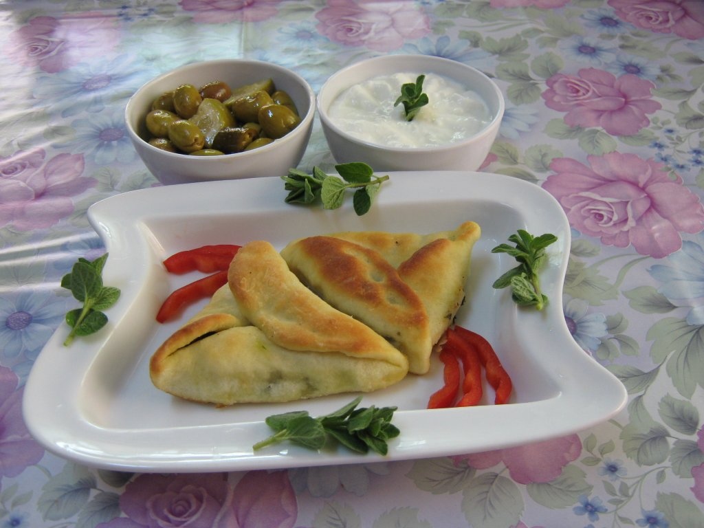 "Fatayer sabanegh"- Placinte arabesti cu spanac