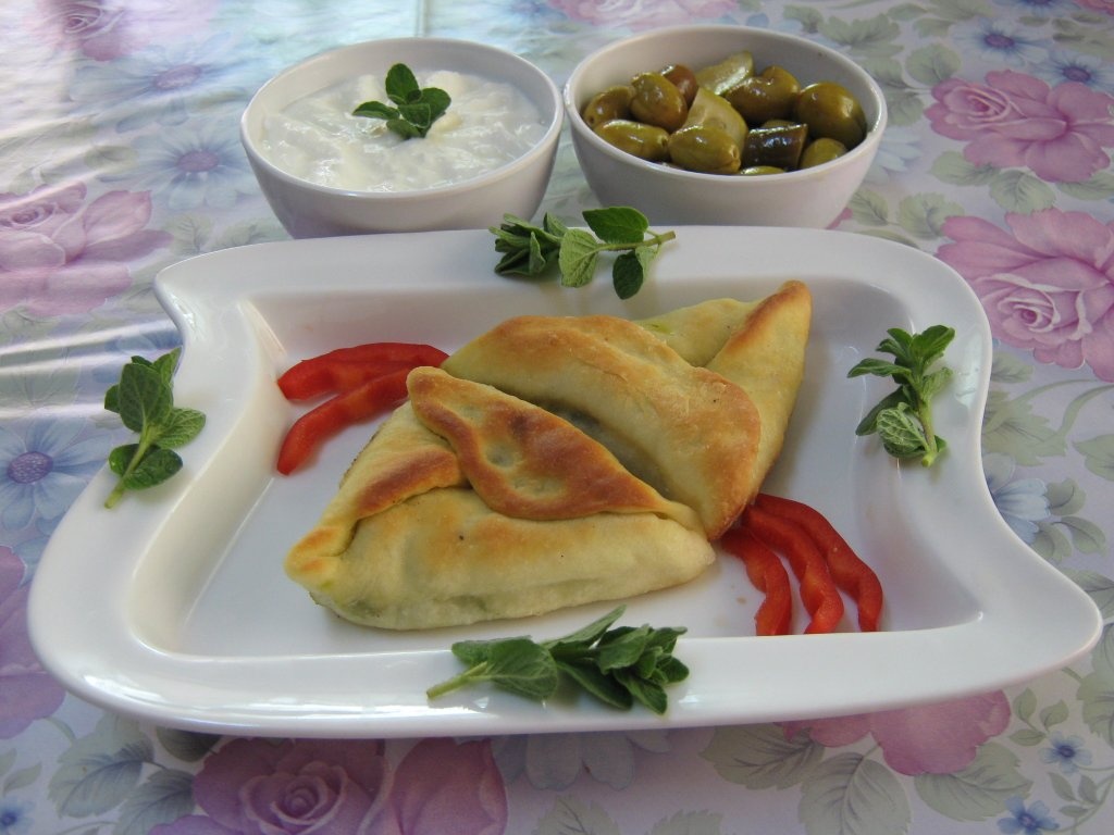 "Fatayer sabanegh"- Placinte arabesti cu spanac