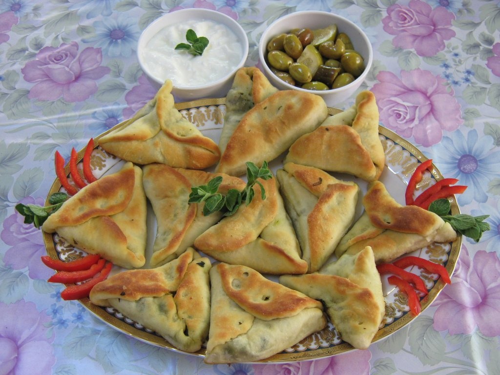 "Fatayer sabanegh"- Placinte arabesti cu spanac