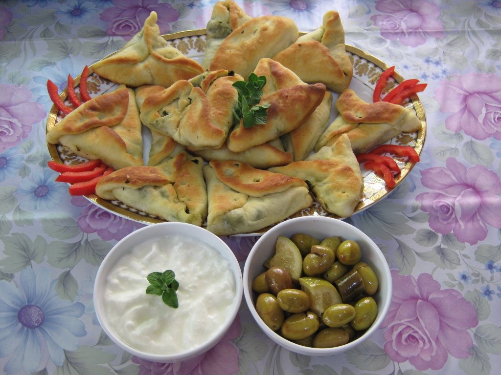 "Fatayer sabanegh"- Placinte arabesti cu spanac