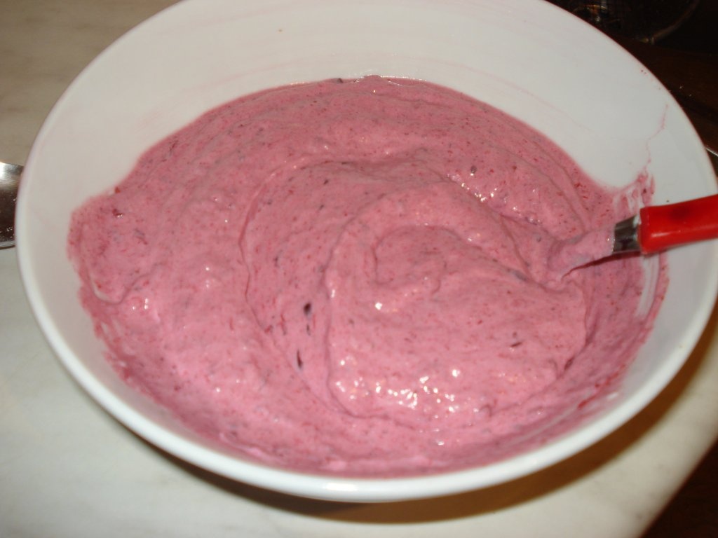 Prajitura cu fructe de padure