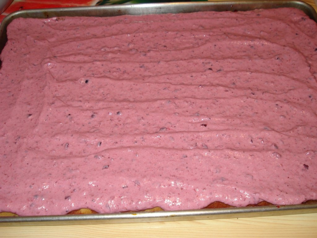 Prajitura cu fructe de padure