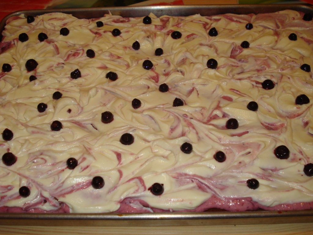 Prajitura cu fructe de padure