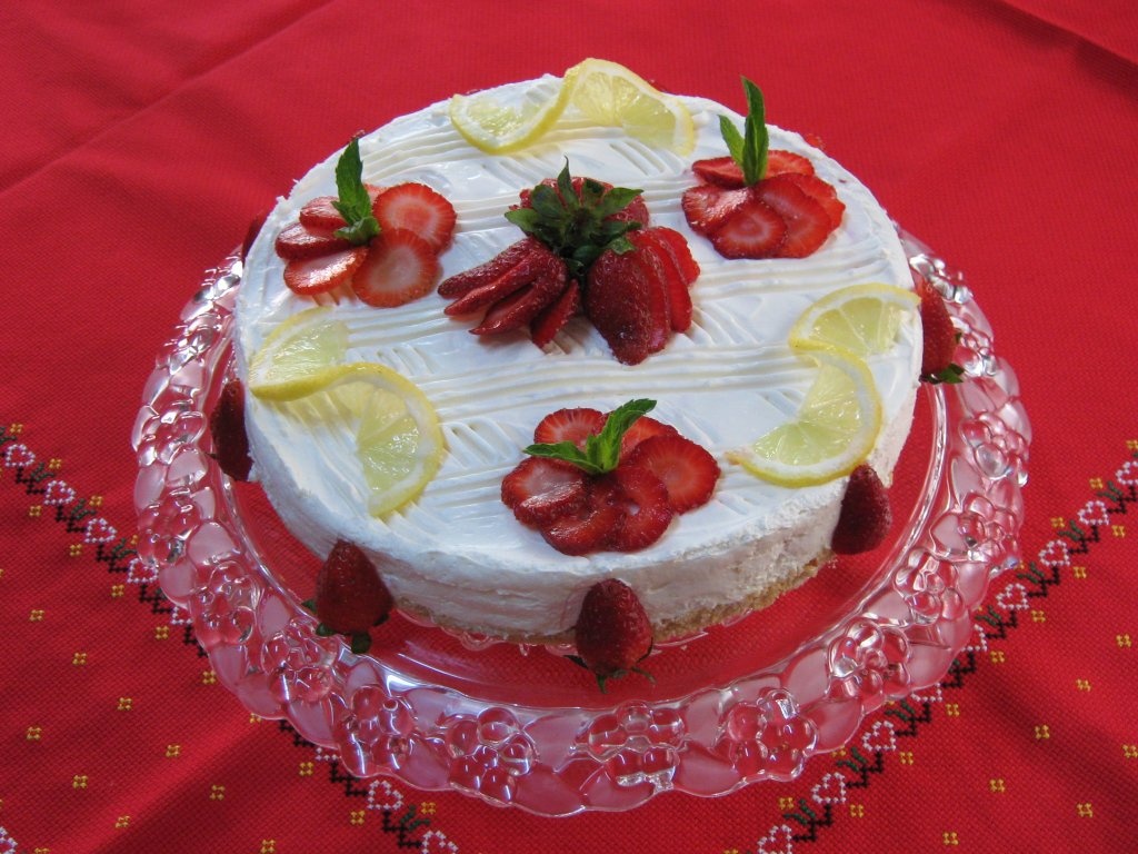 Cheesecake cu capsuni