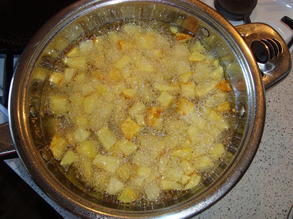 Cartofi cu ciuperci la cuptor