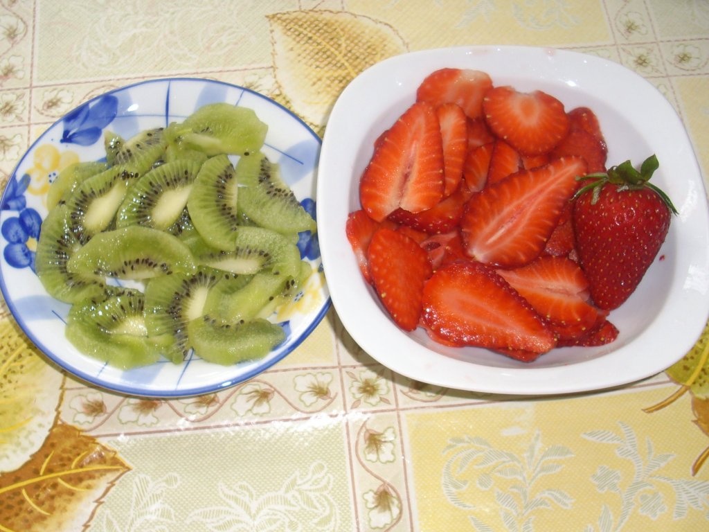 Tort cu fructe "Gogoasa"