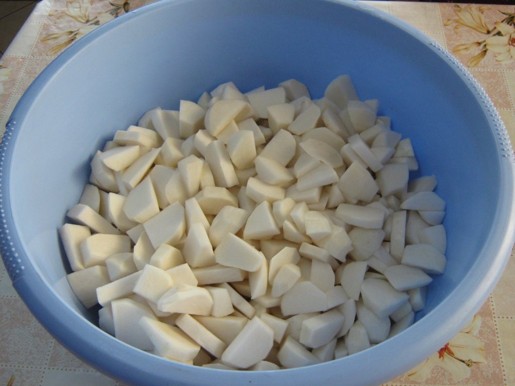 Micul dejun arab-5.Ridichi albe murate( pentru Ade)