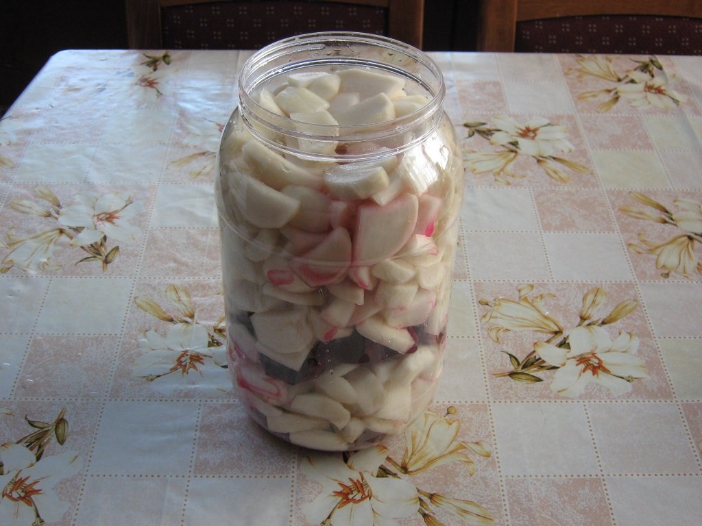 Micul dejun arab-5.Ridichi albe murate( pentru Ade)