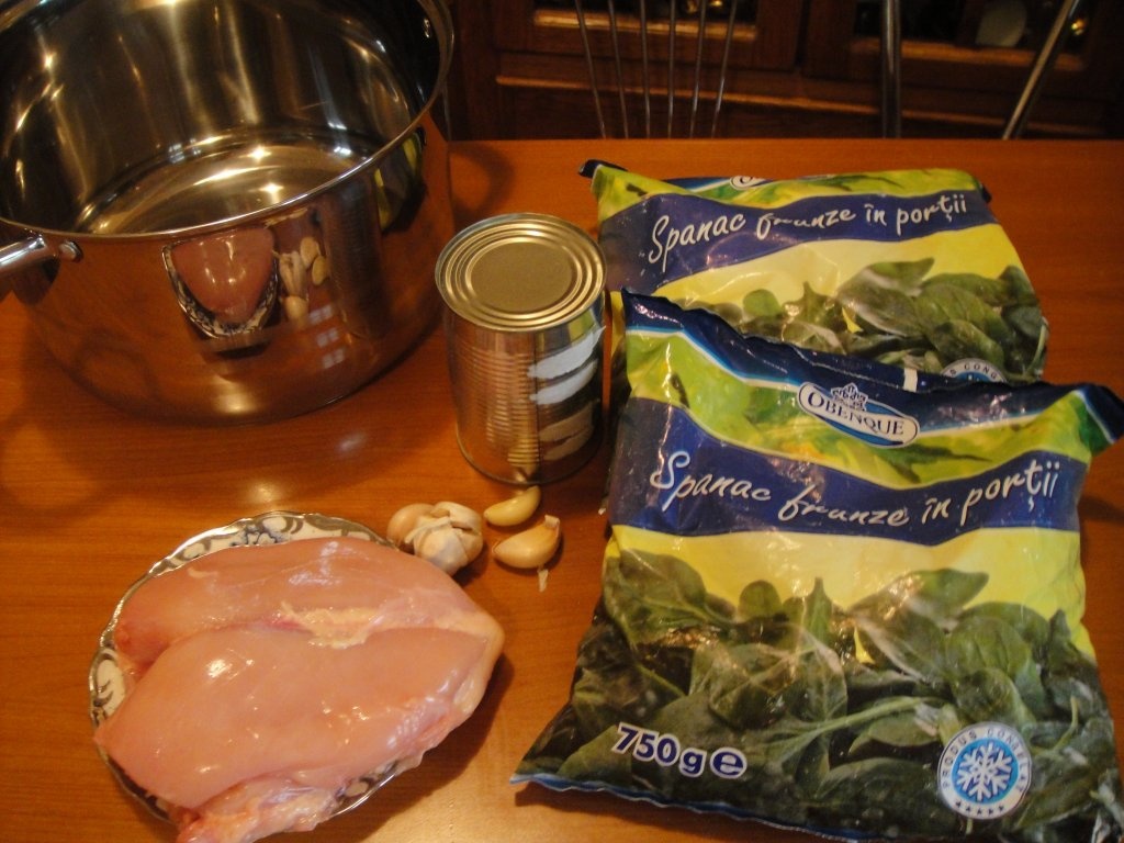 Spanac cu carne de pui