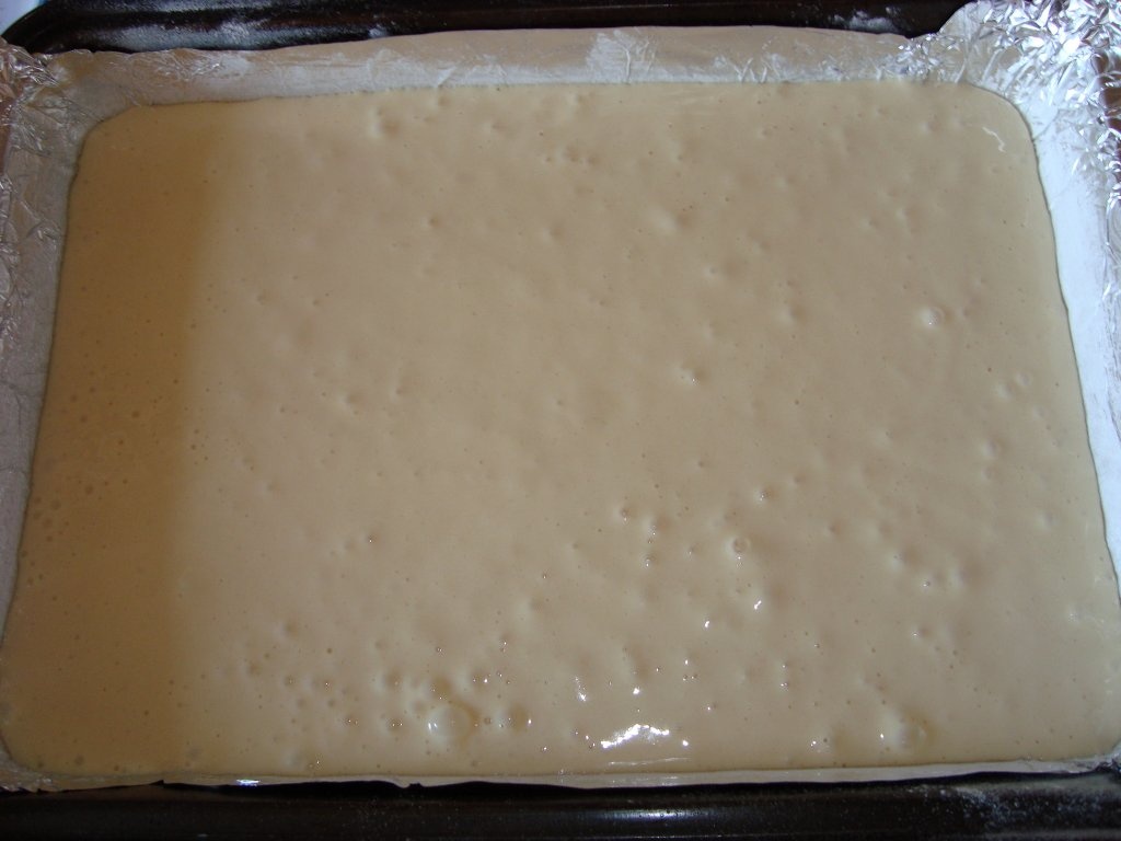 Prajitura cu mere si frisca