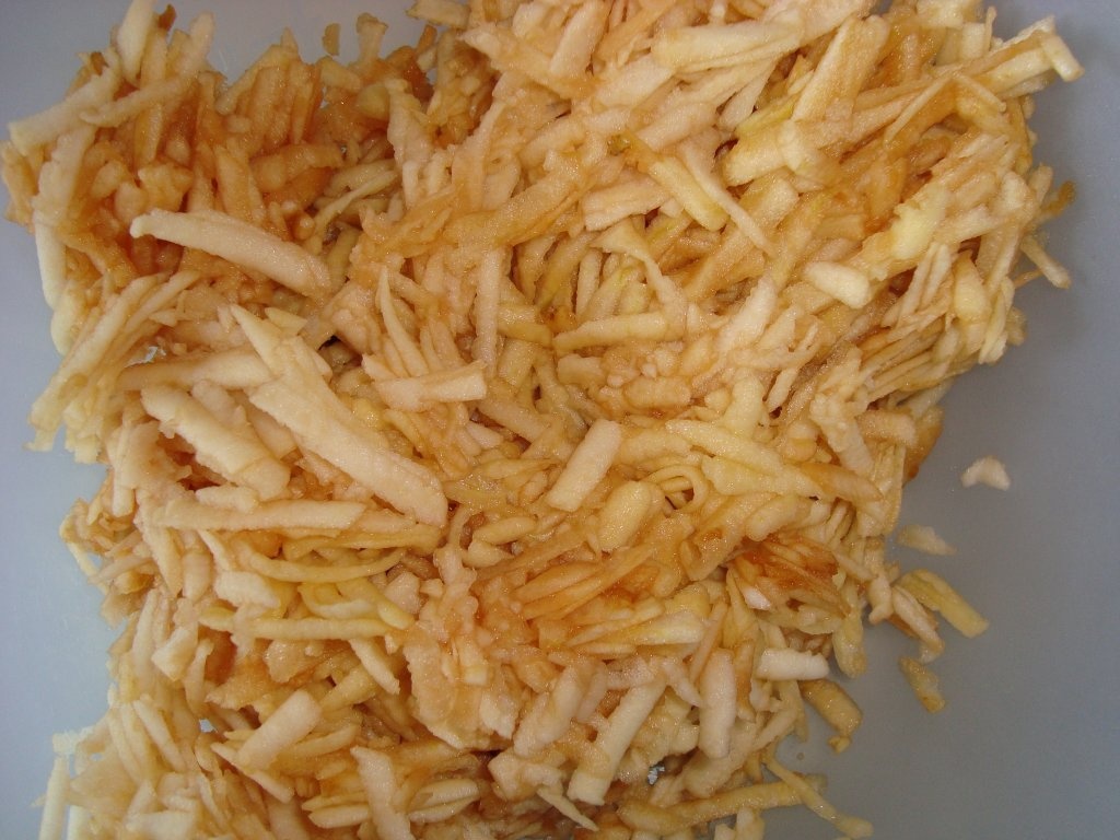 Prajitura cu mere si frisca